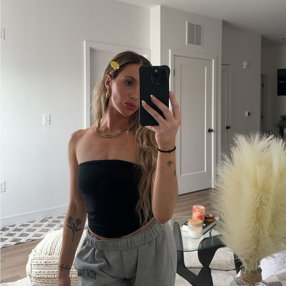 Meet your Posher, Gabriella